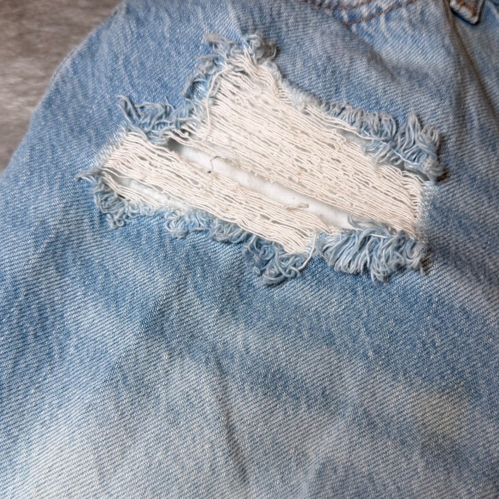 Aeropostale Womens Size 6 Mom Jeans Blue Denim Distressed Ripped High Rise Fray - Picture 16 of 16